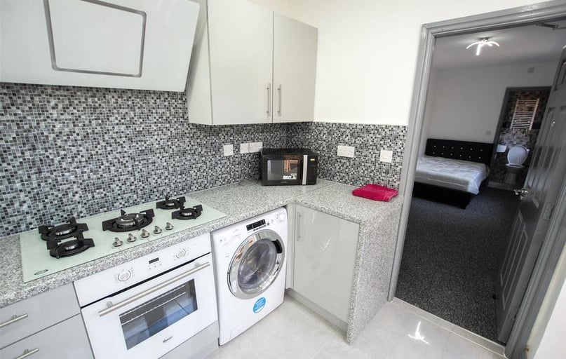 Heeley Road, Selly Park, Birmingham - Image 1