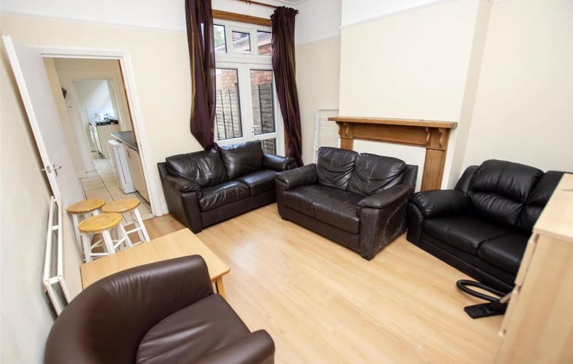 Raddlebarn Road, Selly Park, Birmingham - Image 1