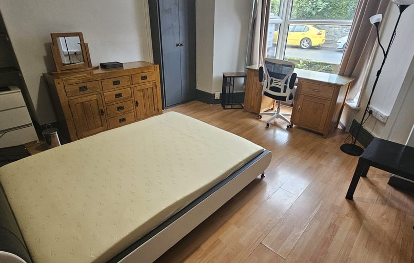 King Edwards Road, Brynmill, Swansea - Image 1