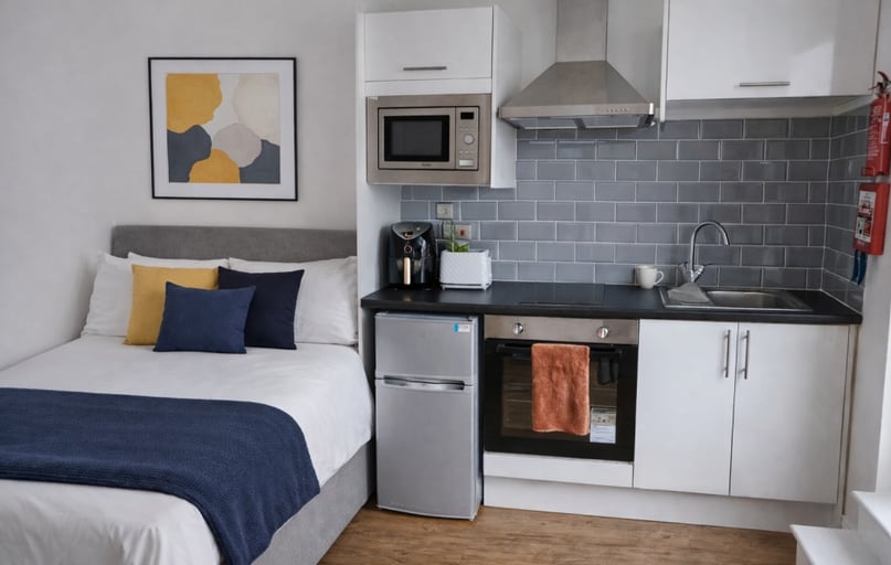 Studio (With Private Balcony), Helmdon Road, City Centre, Leicester - Image 1