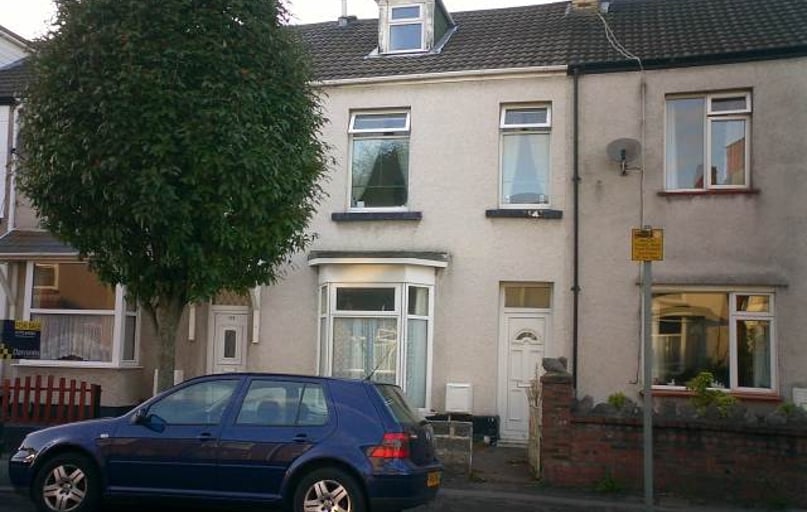 St Helens Avenue, Brynmill, Swansea - Image 1