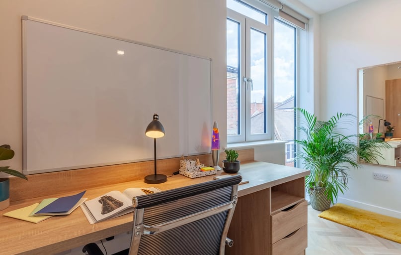 Deluxe Ensuite , St Crispin's House, Duke Street, City Centre, Norwich - Image 1