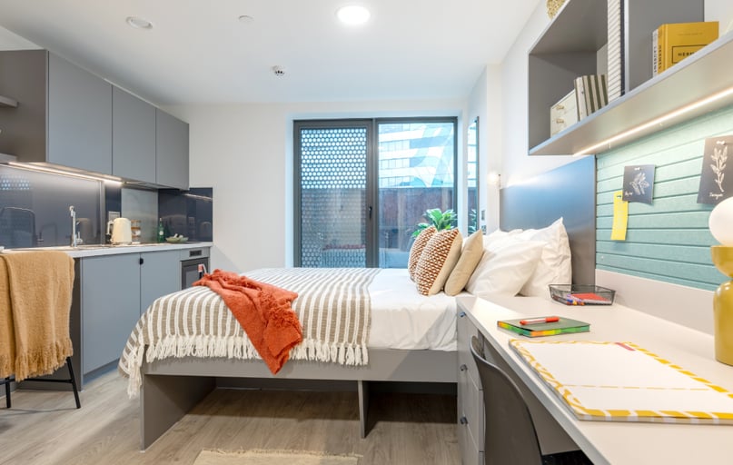 Studio Standard (floor 11), Waterside, 58-62 Avon Street, City Centre, Bristol - Image 1
