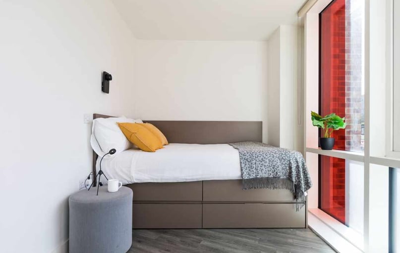 Platinum Studio, Arbury Court, 173 Kingston Road, New Malden, Kingston - Image 1