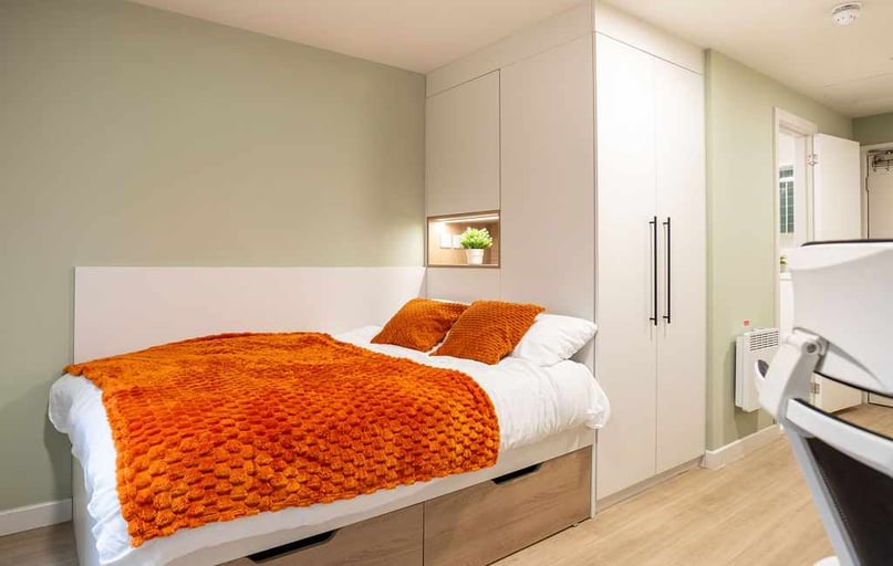 Premium Studio, Norton’s Student Living, 11 Montrose Terrace, Abbeyhill, Edinburgh - Image 1