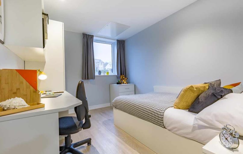 5 Bed Club En-suite, Mary Parker House, 17 Apsley Road, Mutley, Plymouth - Image 1