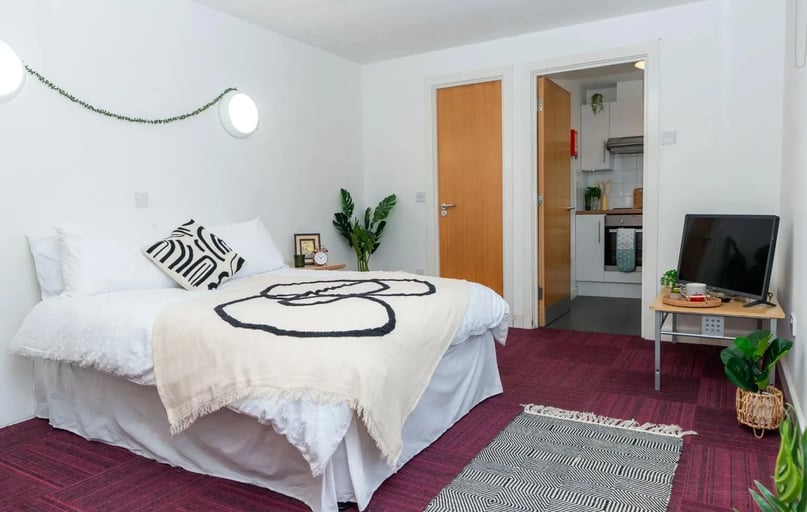 Studio, Wardley House, Little Horton Lane, City Centre, Bradford - Image 1