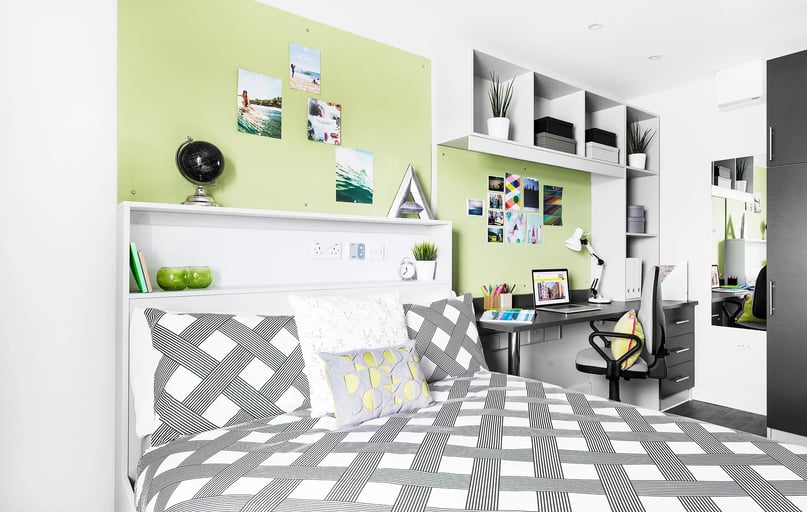 Standard Studio, Austen House, Back of the Walls, City Centre, Southampton - Image 1