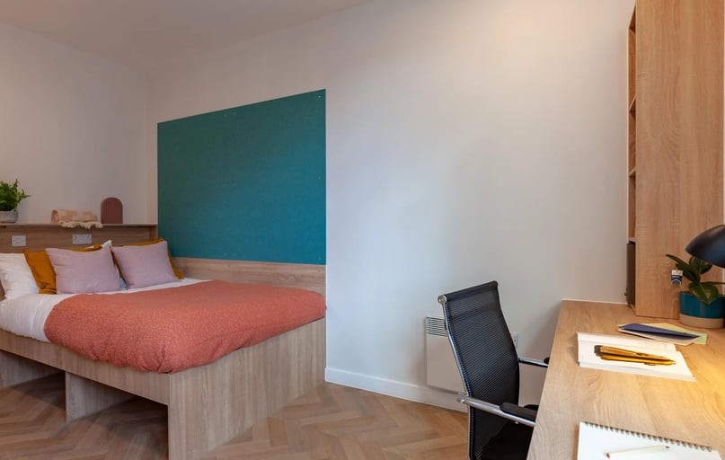 Deluxe Ensuite , St Crispin's House, Duke Street, City Centre, Norwich - Image 1