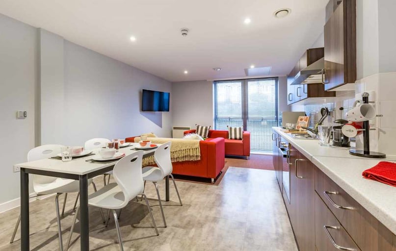 8 Bed Club En-suite, Mary Parker House, 17 Apsley Road, Mutley, Plymouth - Image 1