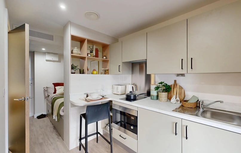 Deluxe Studio (Floors 1-12), Crown Place, 75 Lancaster Street, City Centre, Birmingham - Image 1