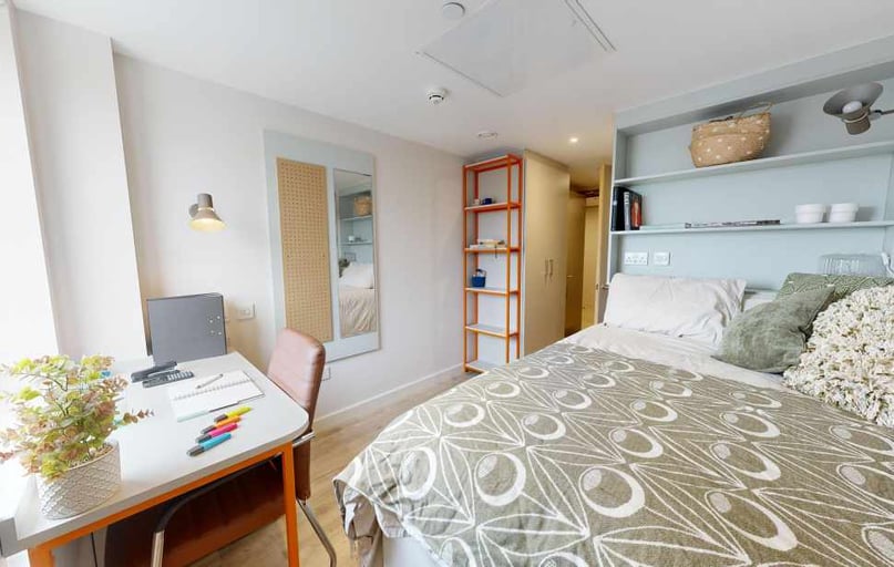 4 Bed En-suite, COSMOS, 2 Moore Street, City Centre, Sheffield - Image 1