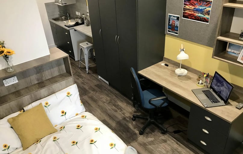 Premium Studio, Catherine House, Stanhope Road, City Centre, Portsmouth - Image 1