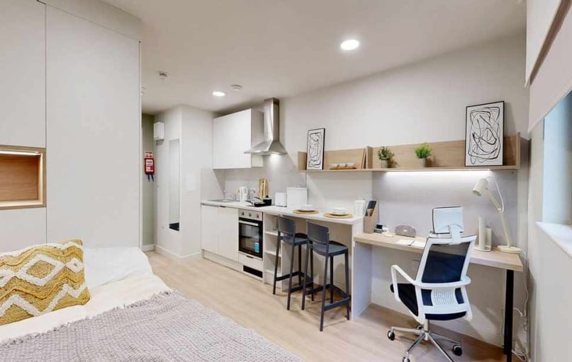 Deluxe Studio, Norton’s Student Living, 11 Montrose Terrace, Abbeyhill, Edinburgh - Image 1