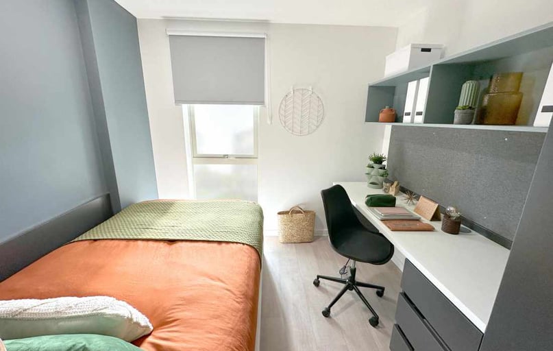 Classic En-suite, Enso, Hawkins Road, Hythe Quays, Colchester - Image 1