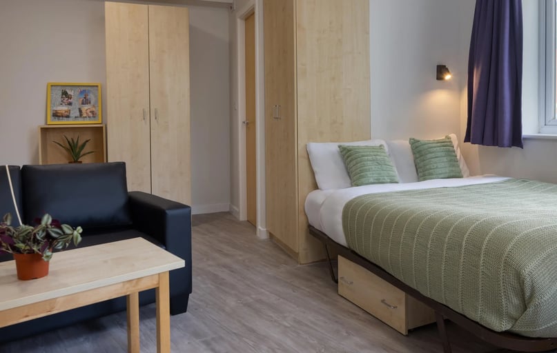 Deluxe En Suite, Knoll Court, Tower Street, City Centre, Newcastle - Image 1