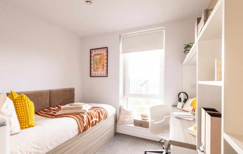 6 Bed En-suite, Merlin Point, 1 Deasy Road, City Centre, Coventry - Image 1