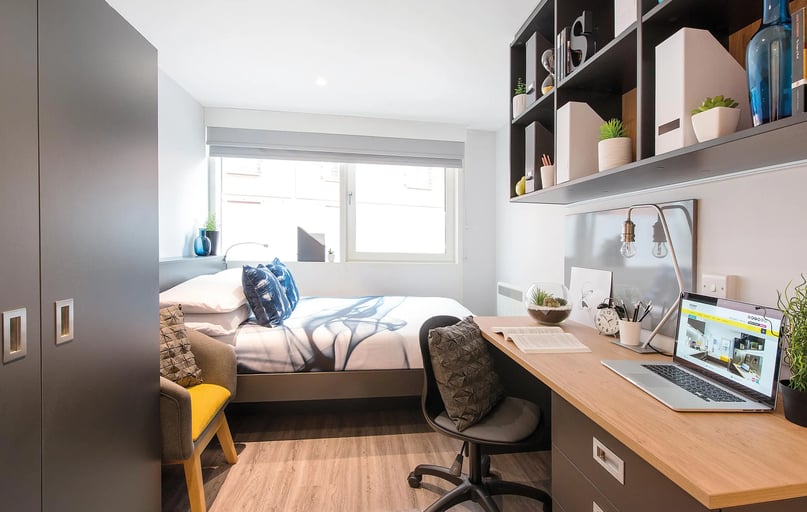 Standard Room - 2 Bed Flat, Therese House, 29- 30 Glasshouse Yard, Barbican, London - Image 1