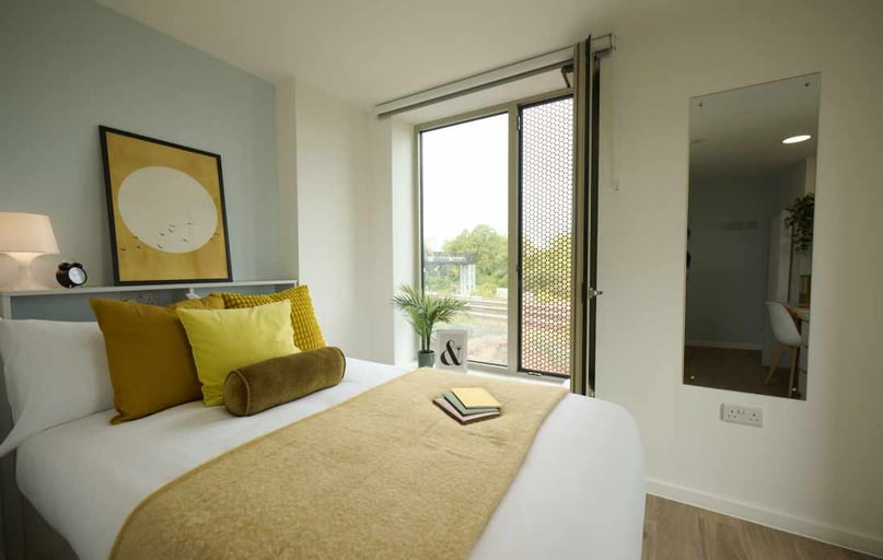 Platinum Ensuite, Brigg Point, Gas Lane, City Centre, Bristol - Image 1