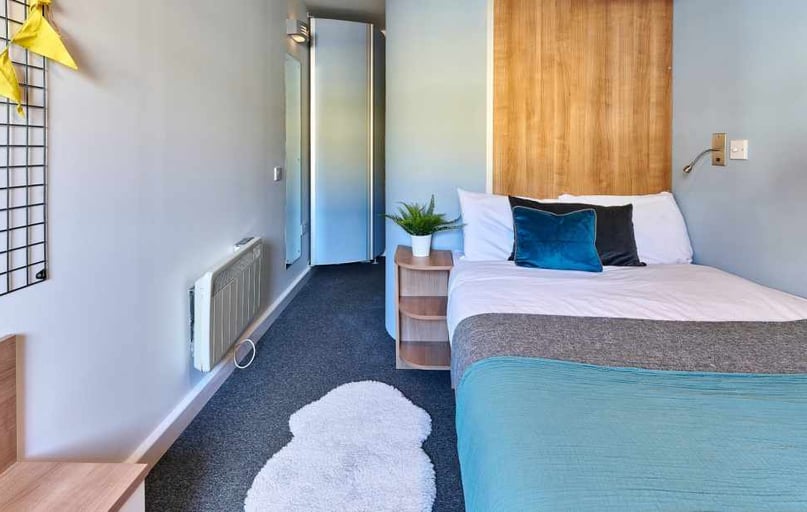 Ensuite Premium, Trust House, Salem Place, St Thomas, Exeter - Image 1