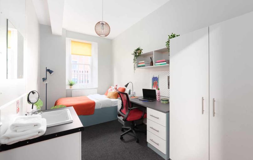 Classic Room, Louise House, 33 Medway Street, Westminster, London - Image 1