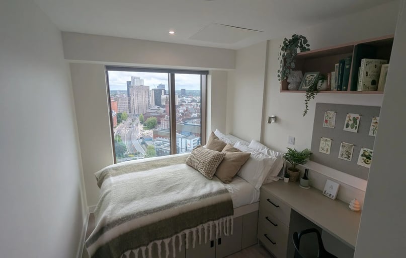 Classic Ensuite (Floors 1-12), Crown Place, 75 Lancaster Street, City Centre, Birmingham - Image 1