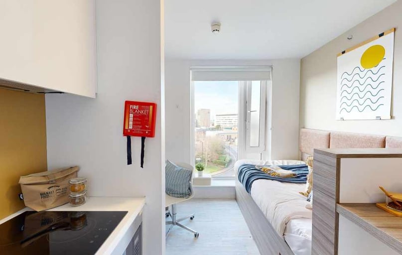 Luxury Studio, Merlin Point, 1 Deasy Road, City Centre, Coventry - Image 1