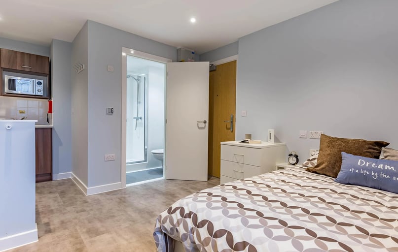 5 Bed Premium Studio, Mary Parker House, 17 Apsley Road, Mutley, Plymouth - Image 1