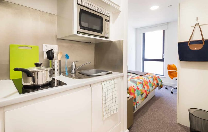 Upper Floor Studio, Grand Felda House, Empire Way, Wembley , London - Image 1