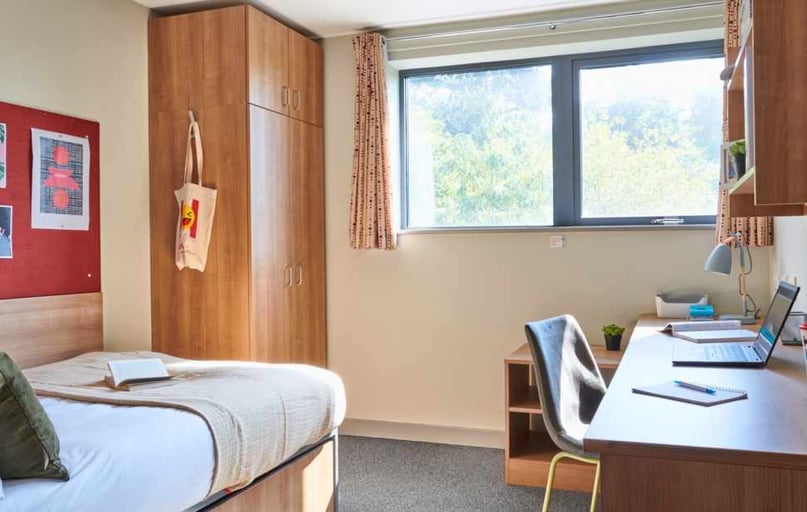 Ensuite Classic, The Northfield, New North Road, St Davids, Exeter - Image 1