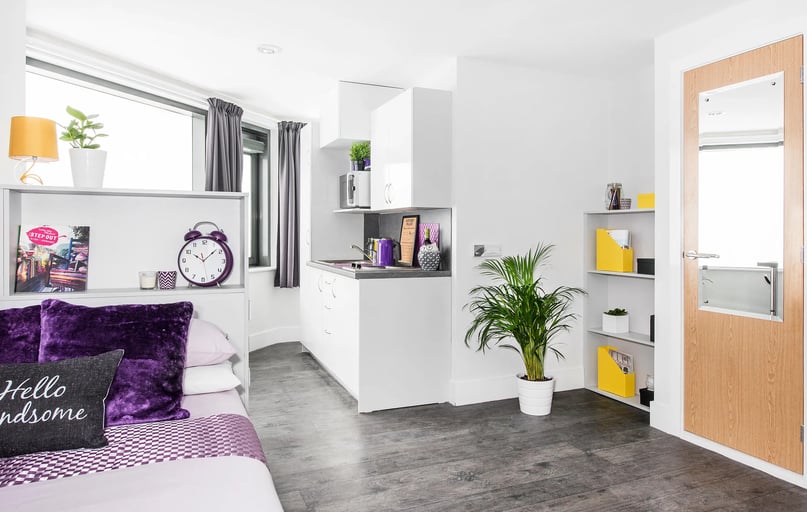 Deluxe Studio, Ablett House, 2 Great Crosshall Street, City Centre, Liverpool - Image 1