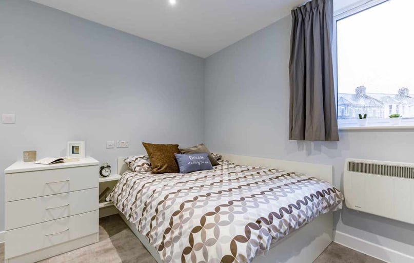 5 Bed Club Studio, Mary Parker House, 17 Apsley Road, Mutley, Plymouth - Image 1