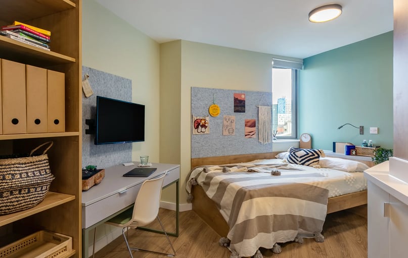 Large Studio, The Curve, 14 Fieldgate Street, Shoreditch, London - Image 1