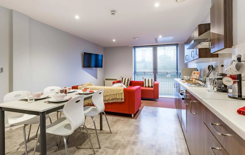 8 Bed Club En-suite, Mary Parker House, 17 Apsley Road, Mutley, Plymouth - Image 1