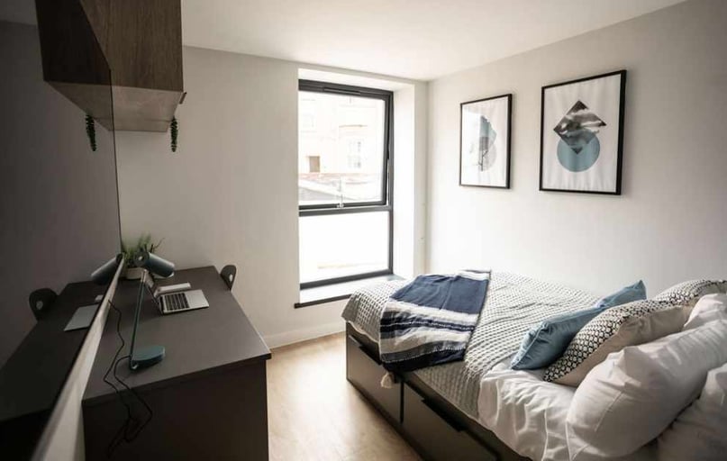 Large En-suite, Boutique Student Living - Exeter, 10 Blackboy Road, St James, Exeter - Image 1