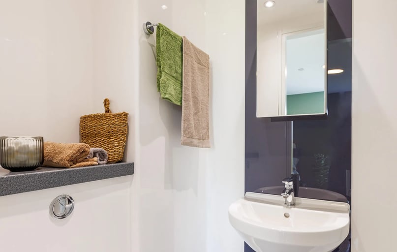 Large Studio, Element, 78-89 Alscot Road, Bermondsey, London - Image 1