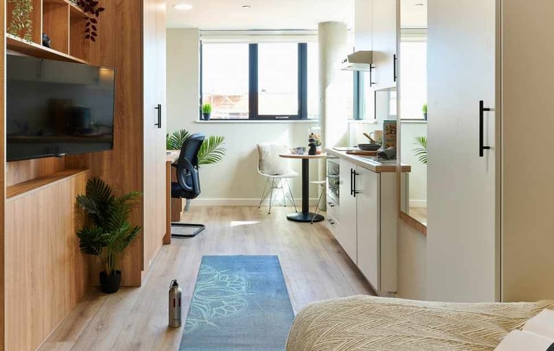 Studio Accessible Platinum Plus, 17a Christchurch Road, City Centre, Bournemouth - Image 1