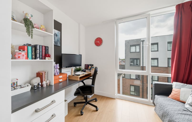 Gold Courtyard Studio, Floors 3-5, CODE Students, 40-72 Western Road, Bede Park, Leicester - Image 1