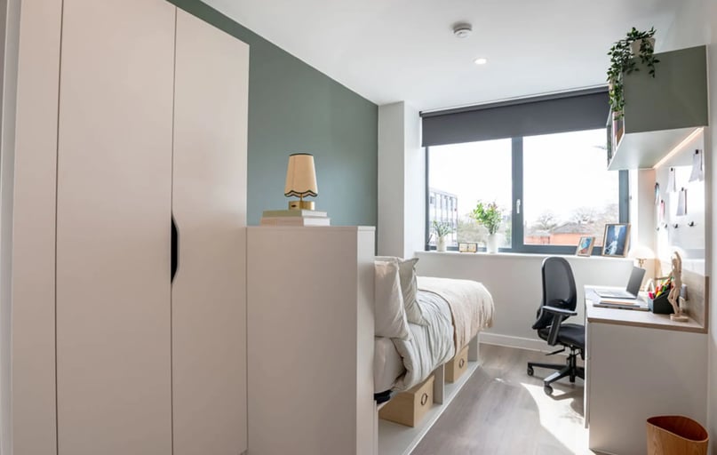 Classic Ensuite, Haus, 12 Calthorpe Road,, Edgbaston, Birmingham - Image 1