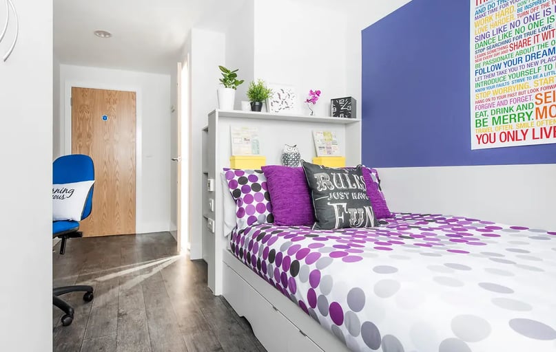 Classic En Suite, Ablett House, 2 Great Crosshall Street, City Centre, Liverpool - Image 1