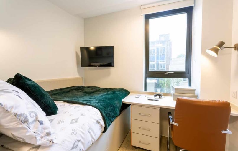 12 Bed Cluster En-suite, SEREN, 66 Alexandra Road, City Centre, Swansea - Image 1