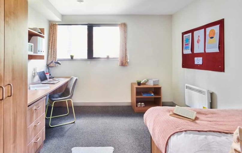 Ensuite Premium, The Northfield, New North Road, St Davids, Exeter - Image 1