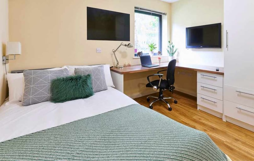 Premium Studio, The Hub, 21-25 South Lambeth Road, Vauxhall, London - Image 1