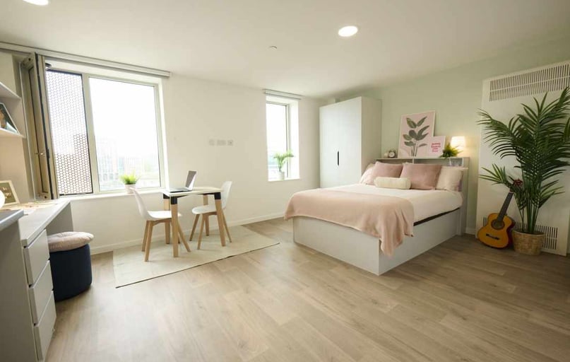 Silver Studio Accessible, Brigg Point, Gas Lane, City Centre, Bristol - Image 1