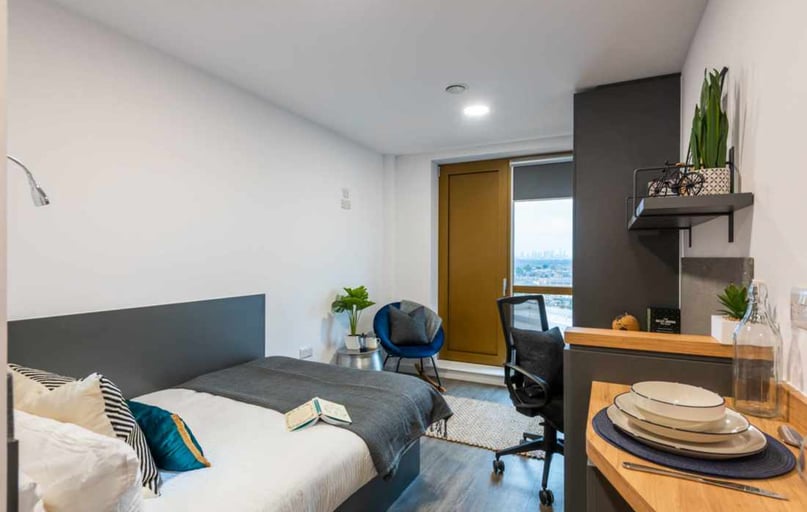 Premium Studio, The Valentine, 27-37 Perth Road, Gants Hill, London - Image 1