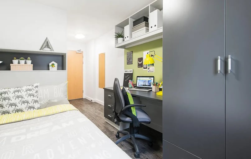 Classic En Suite, Crescent Place, 60-64 St Marys Road, City Centre, Southampton - Image 1