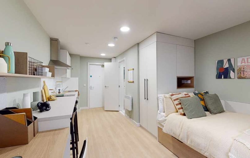 Premium Studio, Norton’s Student Living, 11 Montrose Terrace, Abbeyhill, Edinburgh - Image 1