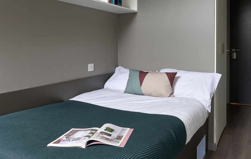 Ensuite Penthouse, Gosford Gate, 1 Far Gosford Street, Far Gosford, Coventry - Image 1
