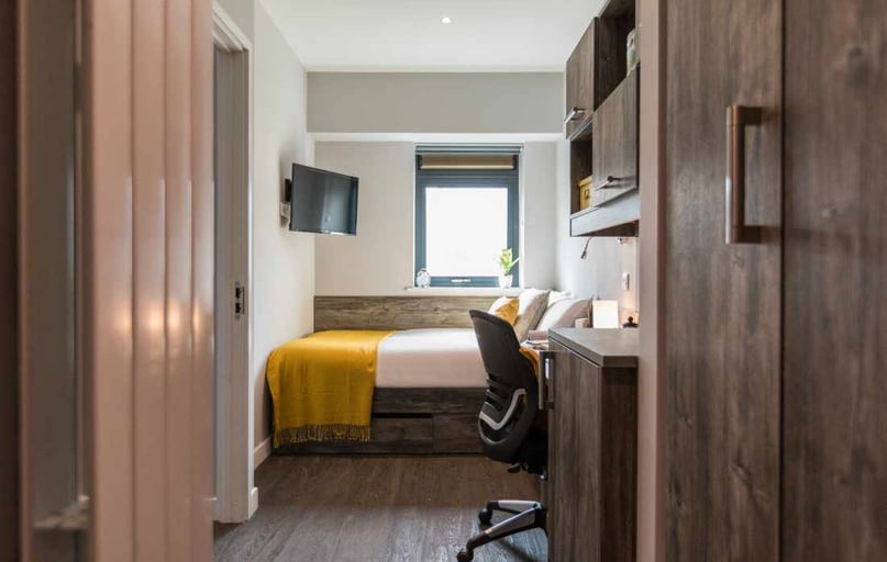 Gold En-suite, Queens Court, 15 Queens Walk, City Centre, Reading - Image 1