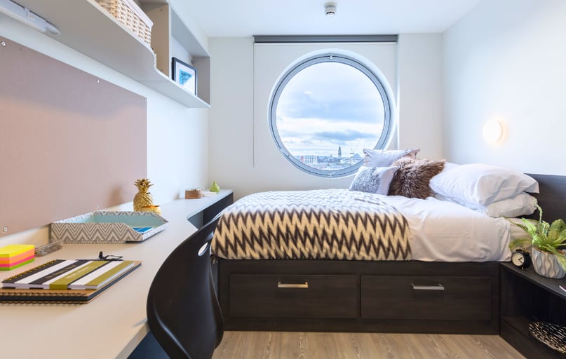 Room In A Two Bed Shared Apartment, Livin, City Road, 21-27 City Road, City Centre, Cardiff - Image 1